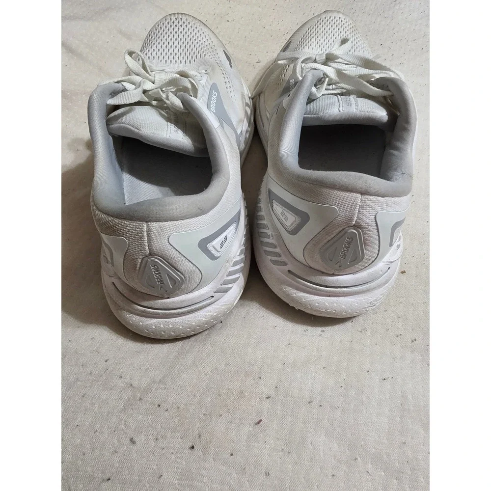 Brooks Adrenaline GTS 23 Mens 11 White Grey Running‎ Shoes 1203811B104